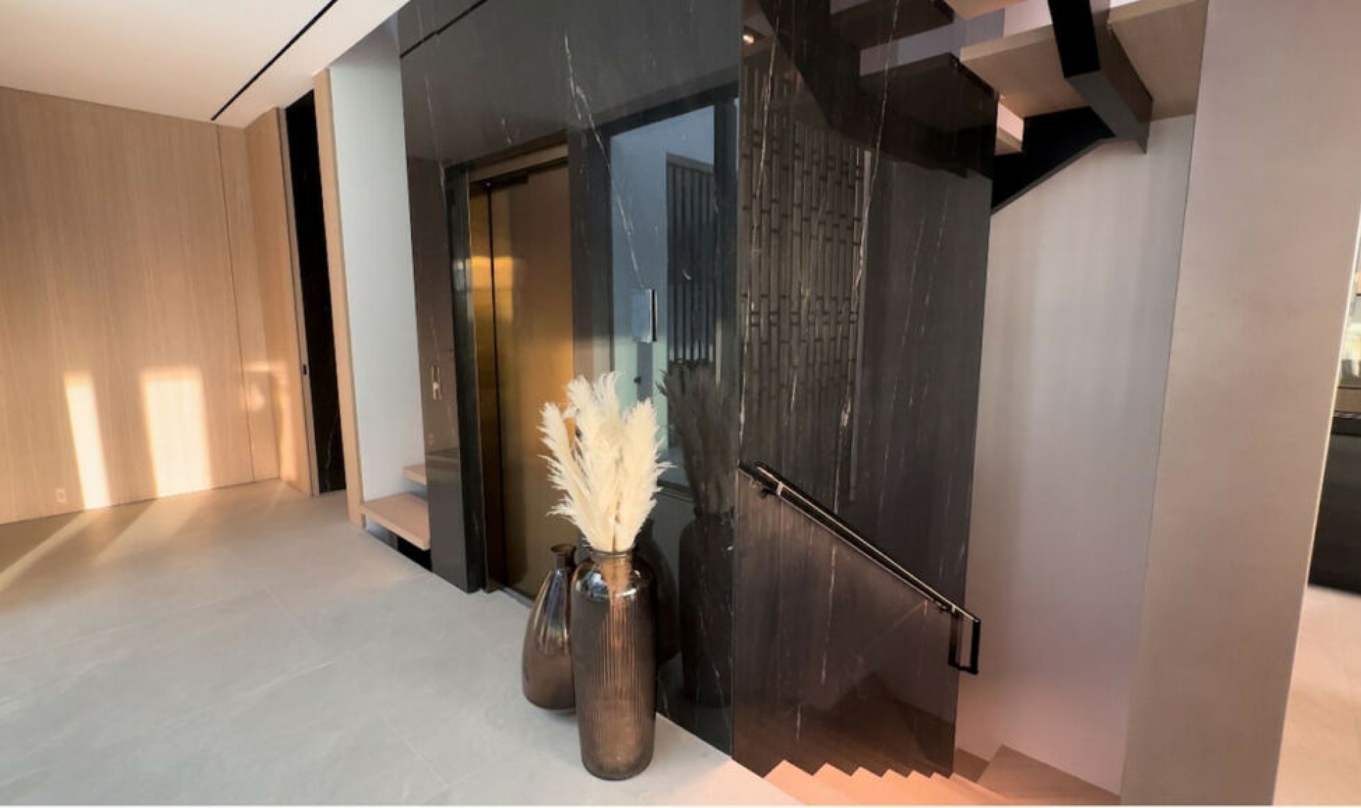 Resale - House -
The Golden Mile