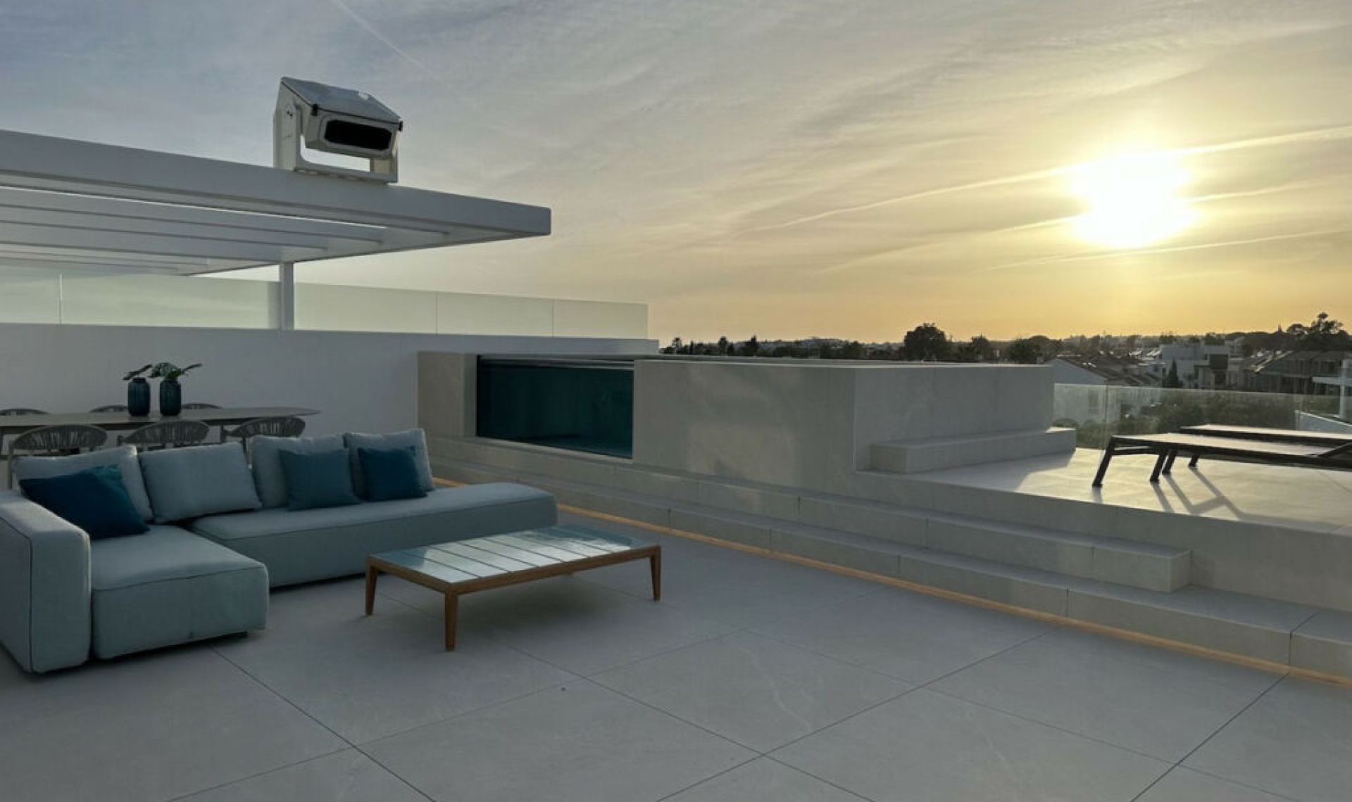 Resale - House -
The Golden Mile