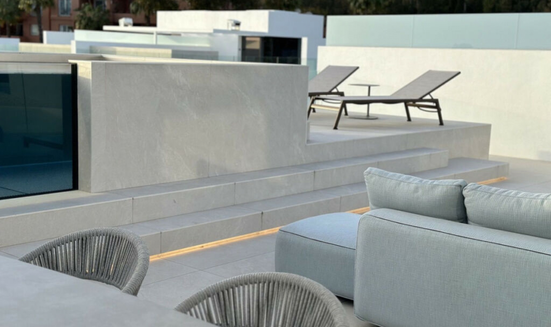 Resale - House -
The Golden Mile