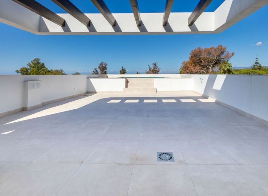 Resale - House -
The Golden Mile