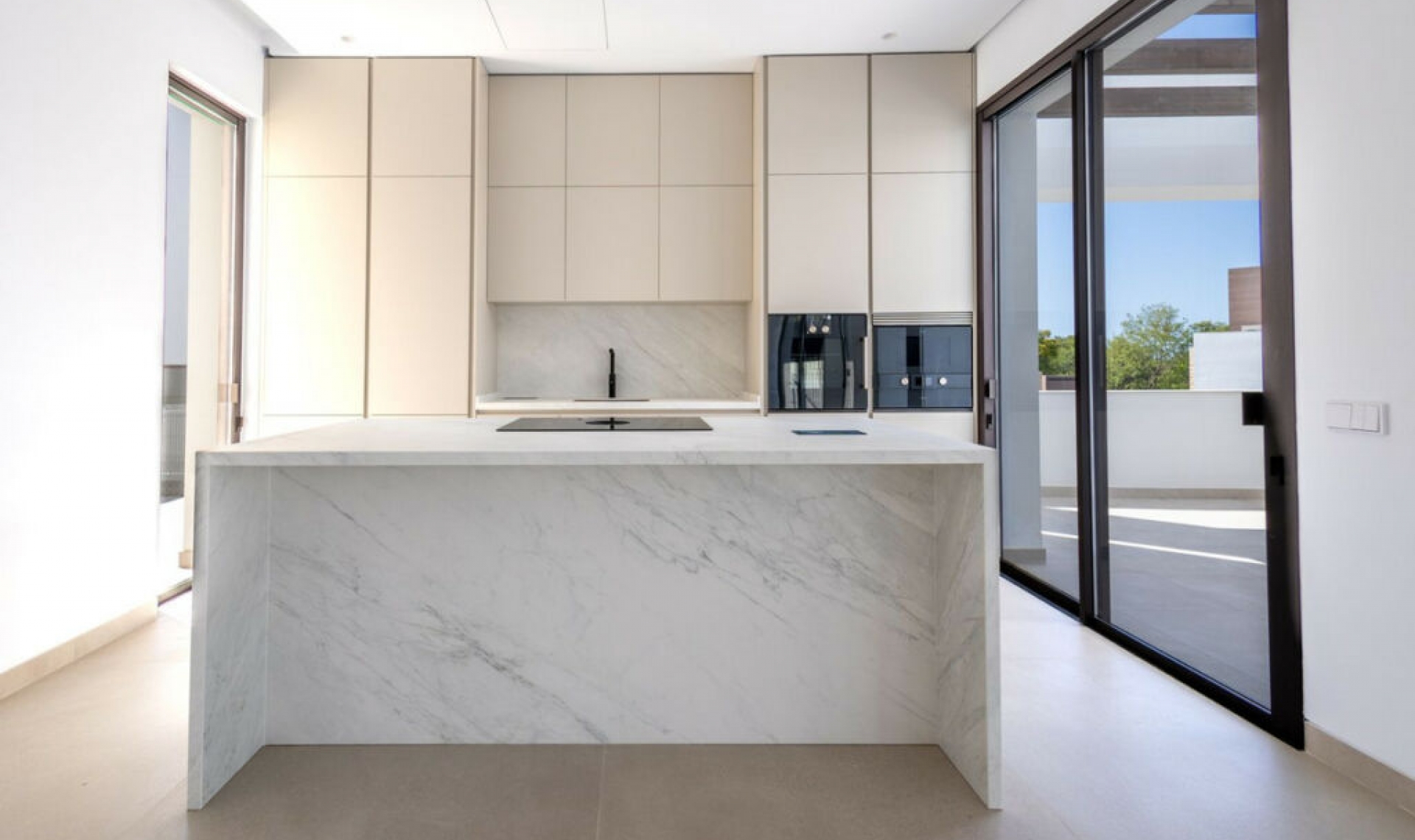 Resale - House -
The Golden Mile