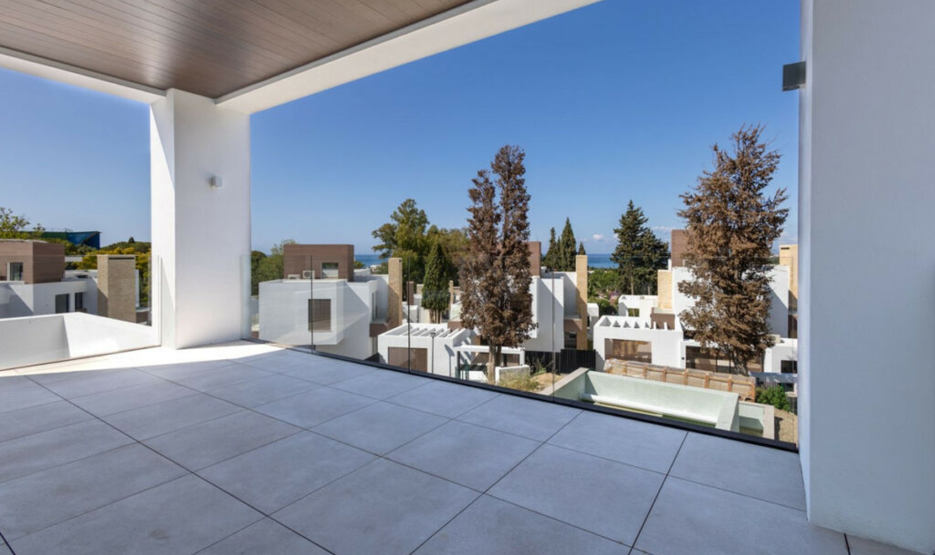 Resale - House -
The Golden Mile