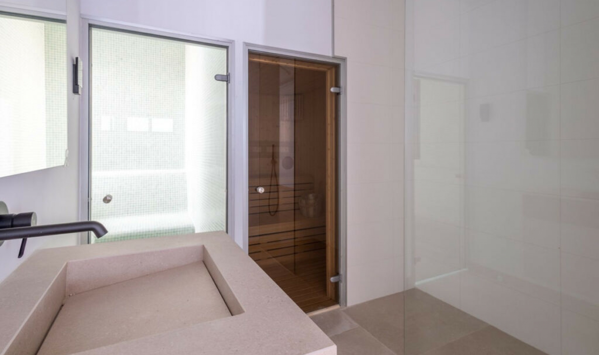 Resale - House -
The Golden Mile