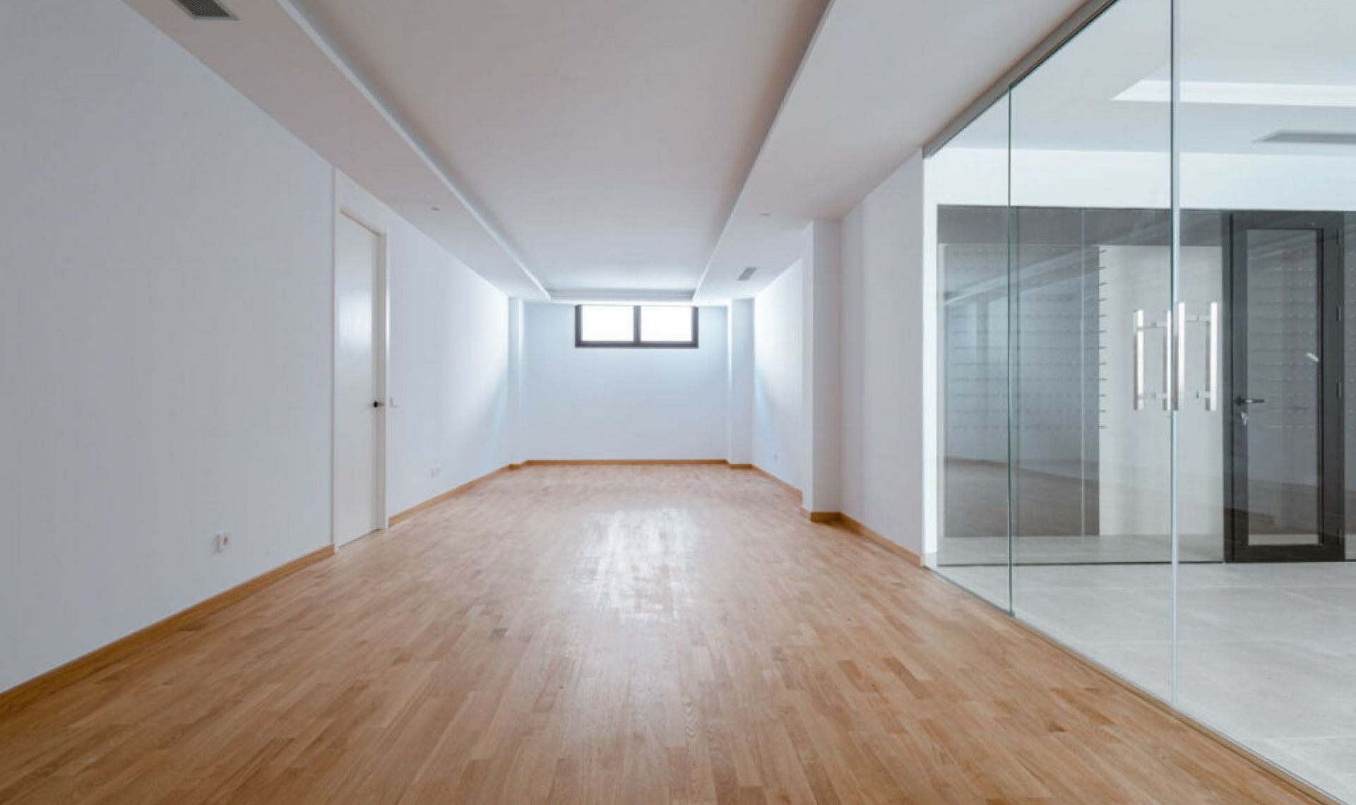 Resale - House -
The Golden Mile