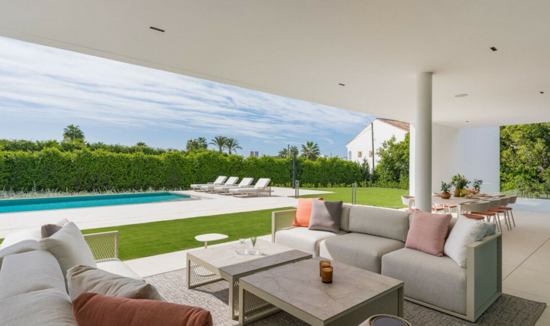 Resale - House -
The Golden Mile