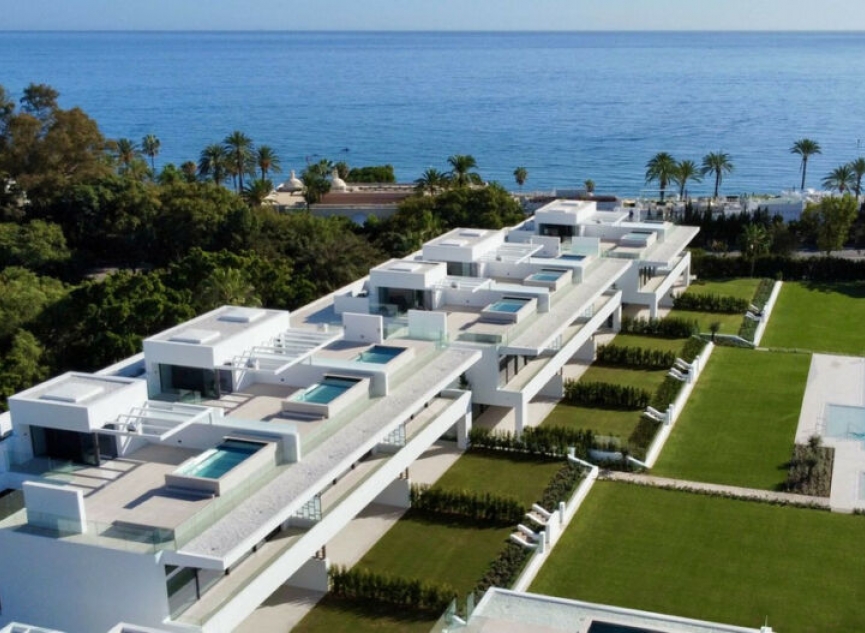 Resale - House -
The Golden Mile