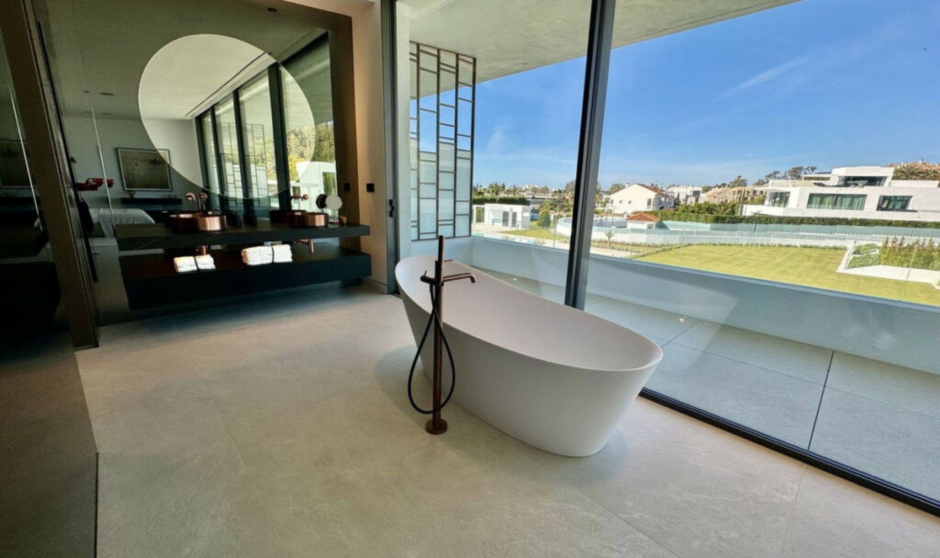 Resale - House -
The Golden Mile