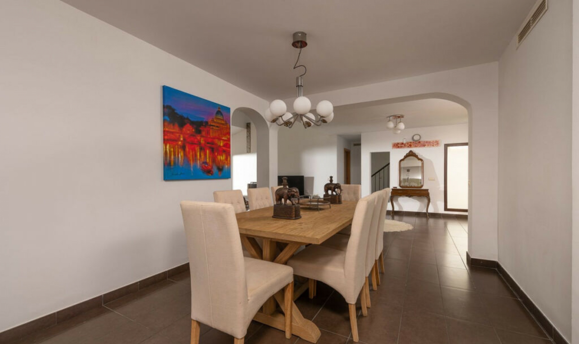 Resale - House -
The Golden Mile