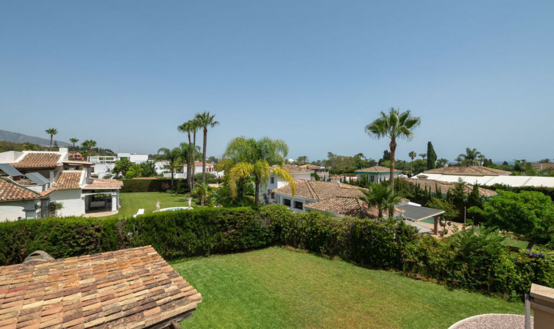 Resale - House -
The Golden Mile