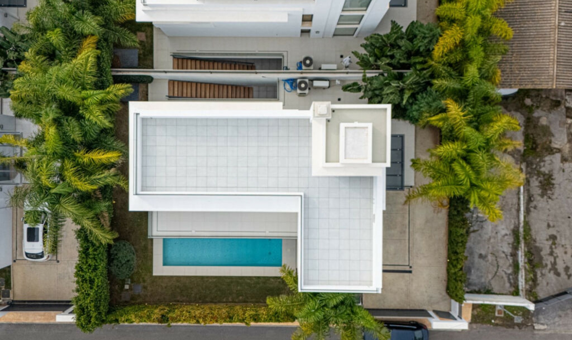 Resale - House -
The Golden Mile