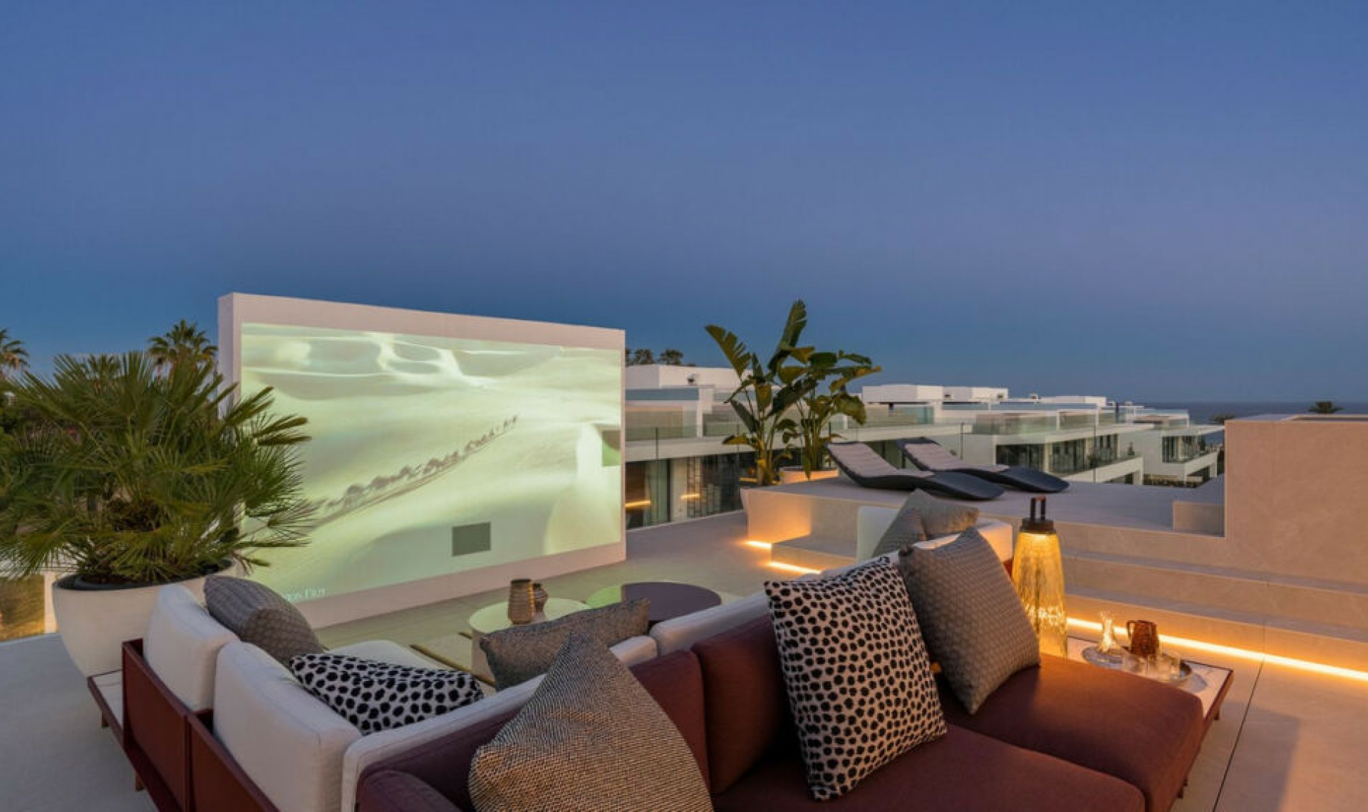 Resale - House -
The Golden Mile