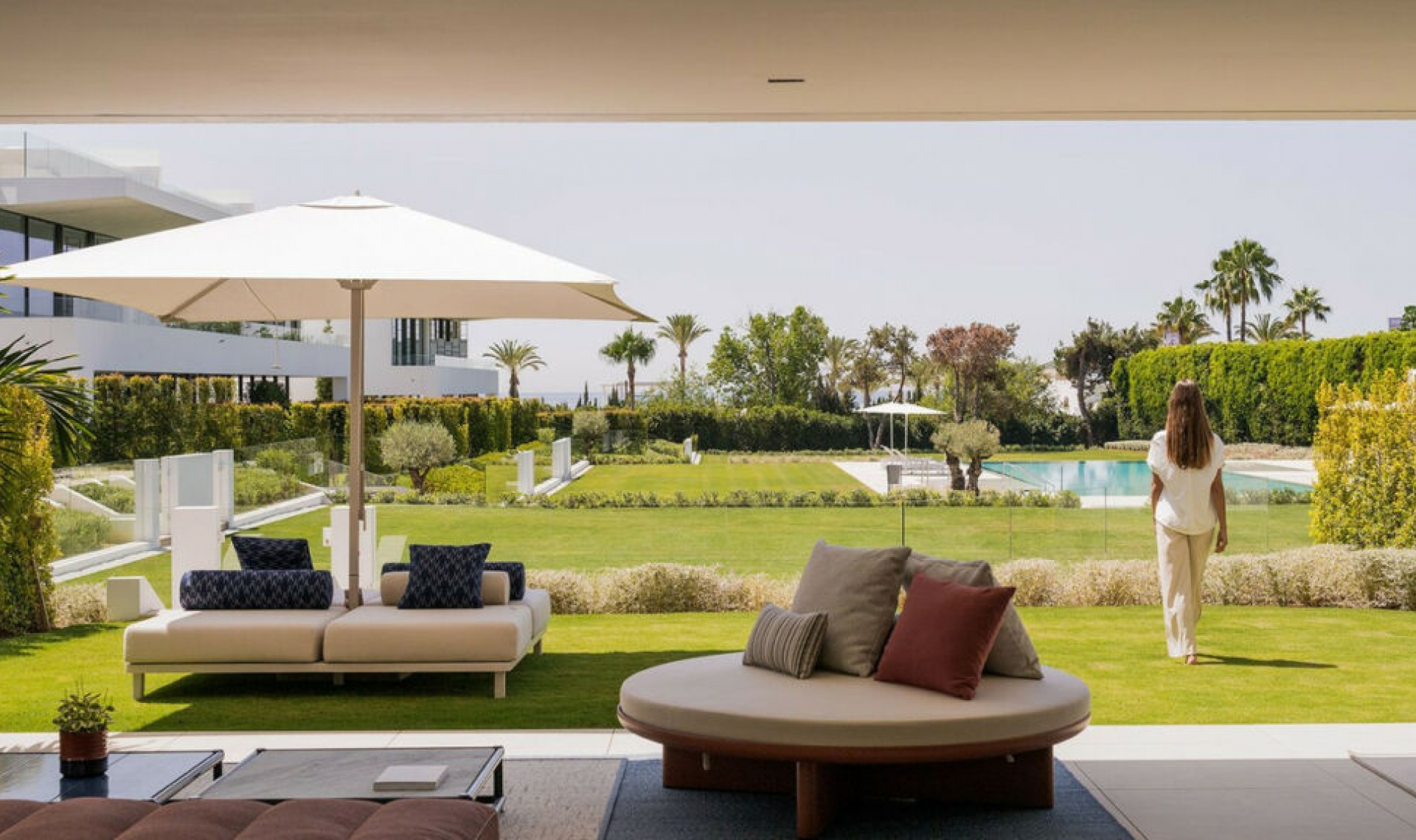 Resale - House -
The Golden Mile