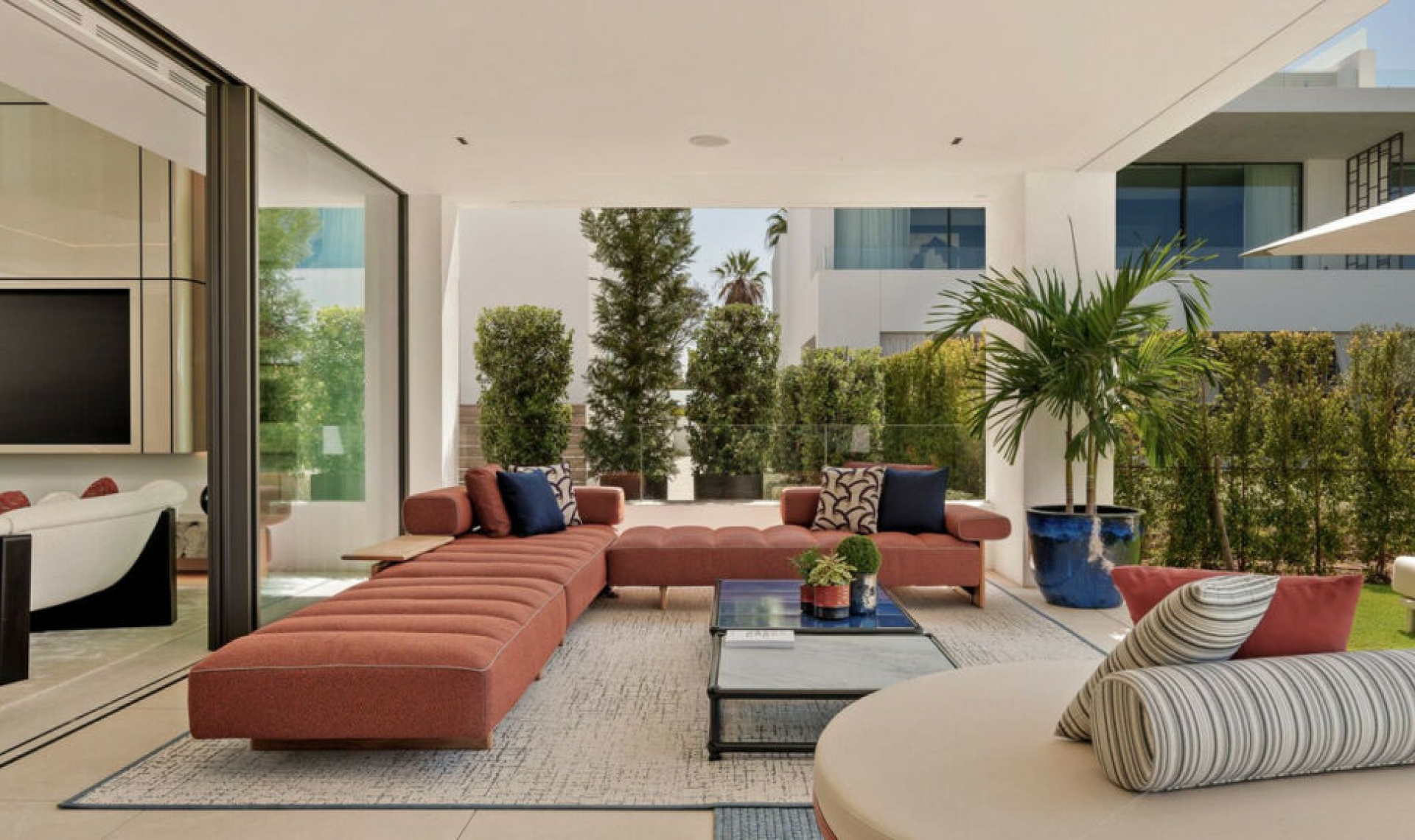 Resale - House -
The Golden Mile