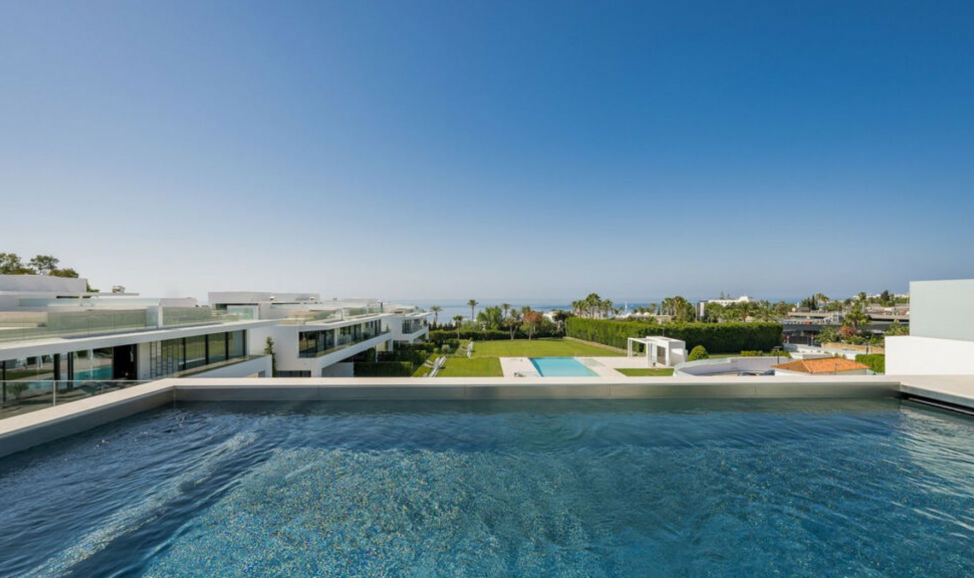 Resale - House -
The Golden Mile