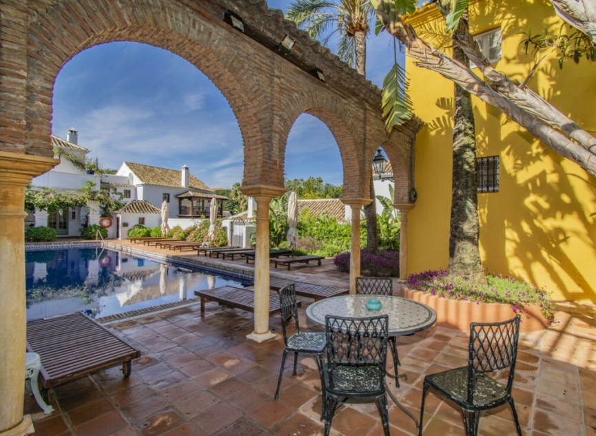Resale - House -
The Golden Mile
