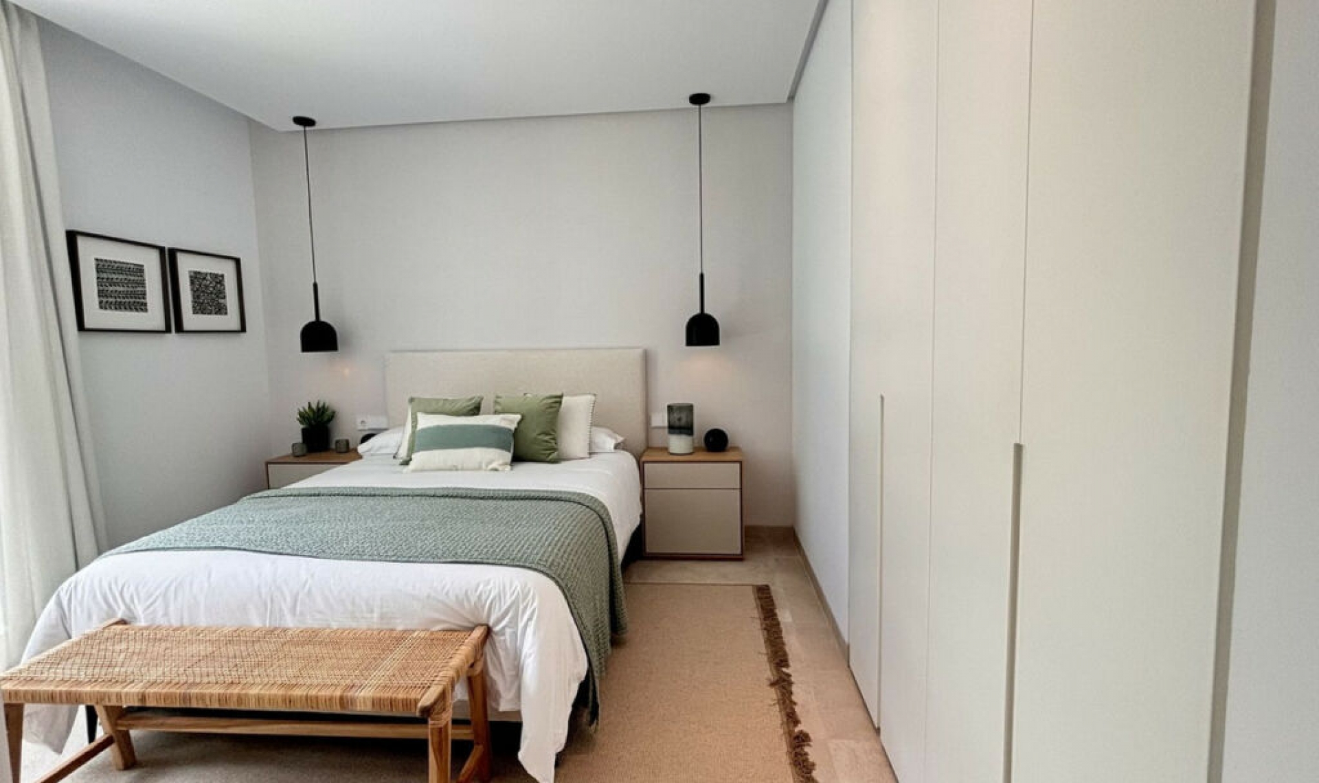 Resale - House -
The Golden Mile