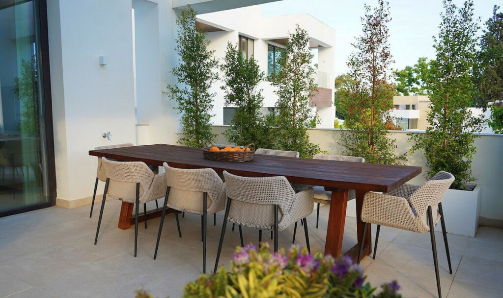 Resale - House -
The Golden Mile