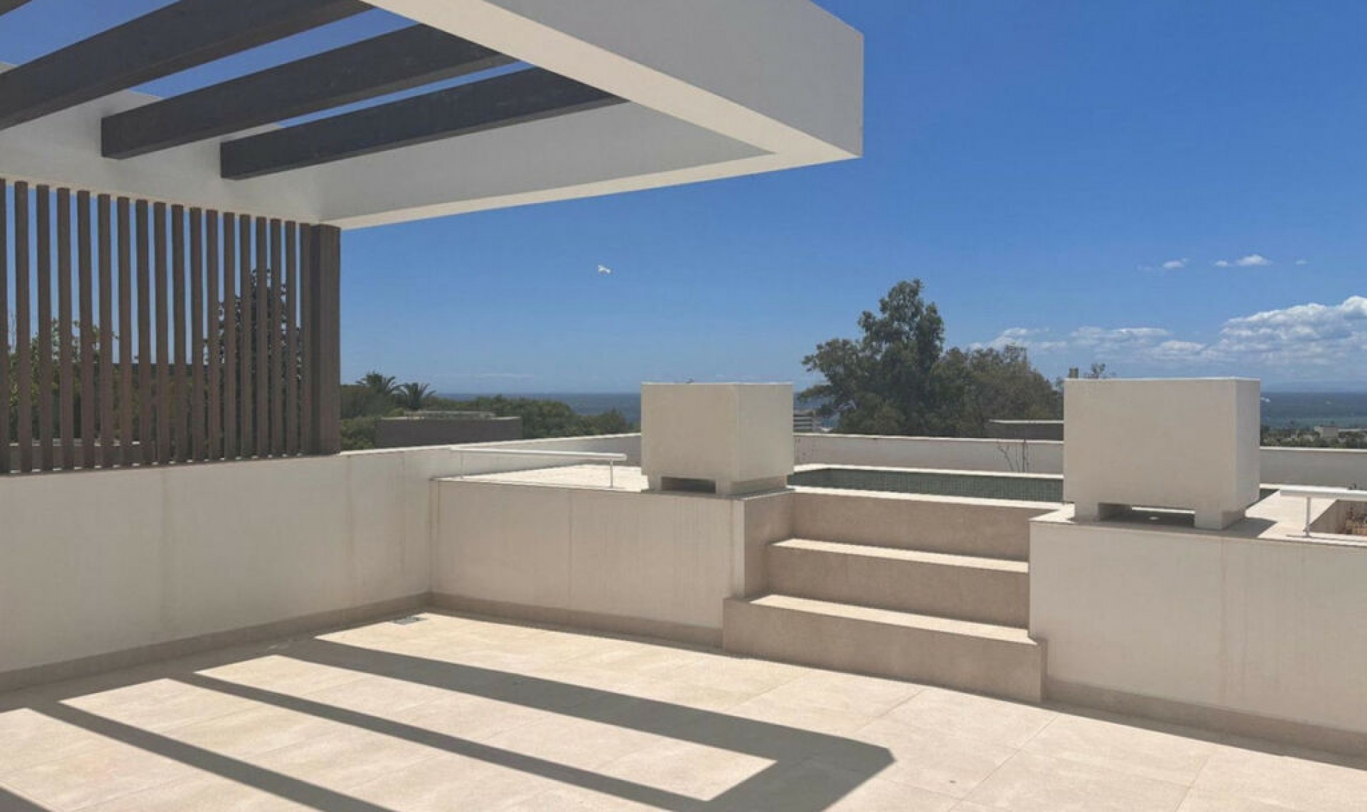 Resale - House -
The Golden Mile