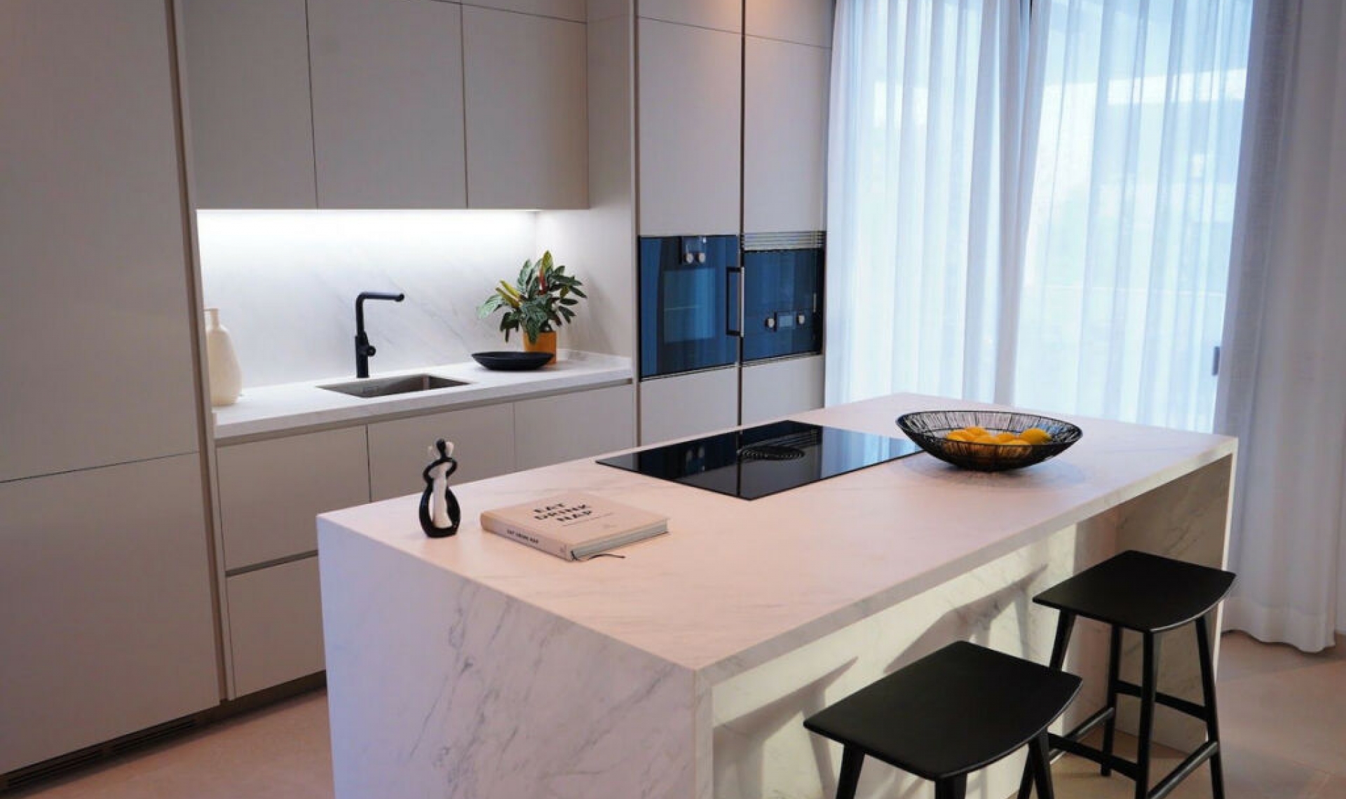 Resale - House -
The Golden Mile