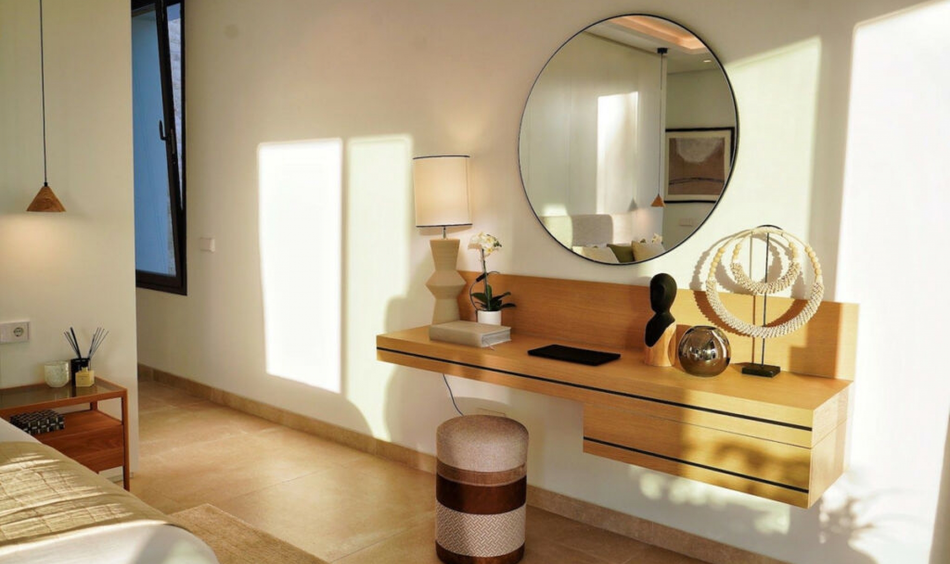 Resale - House -
The Golden Mile