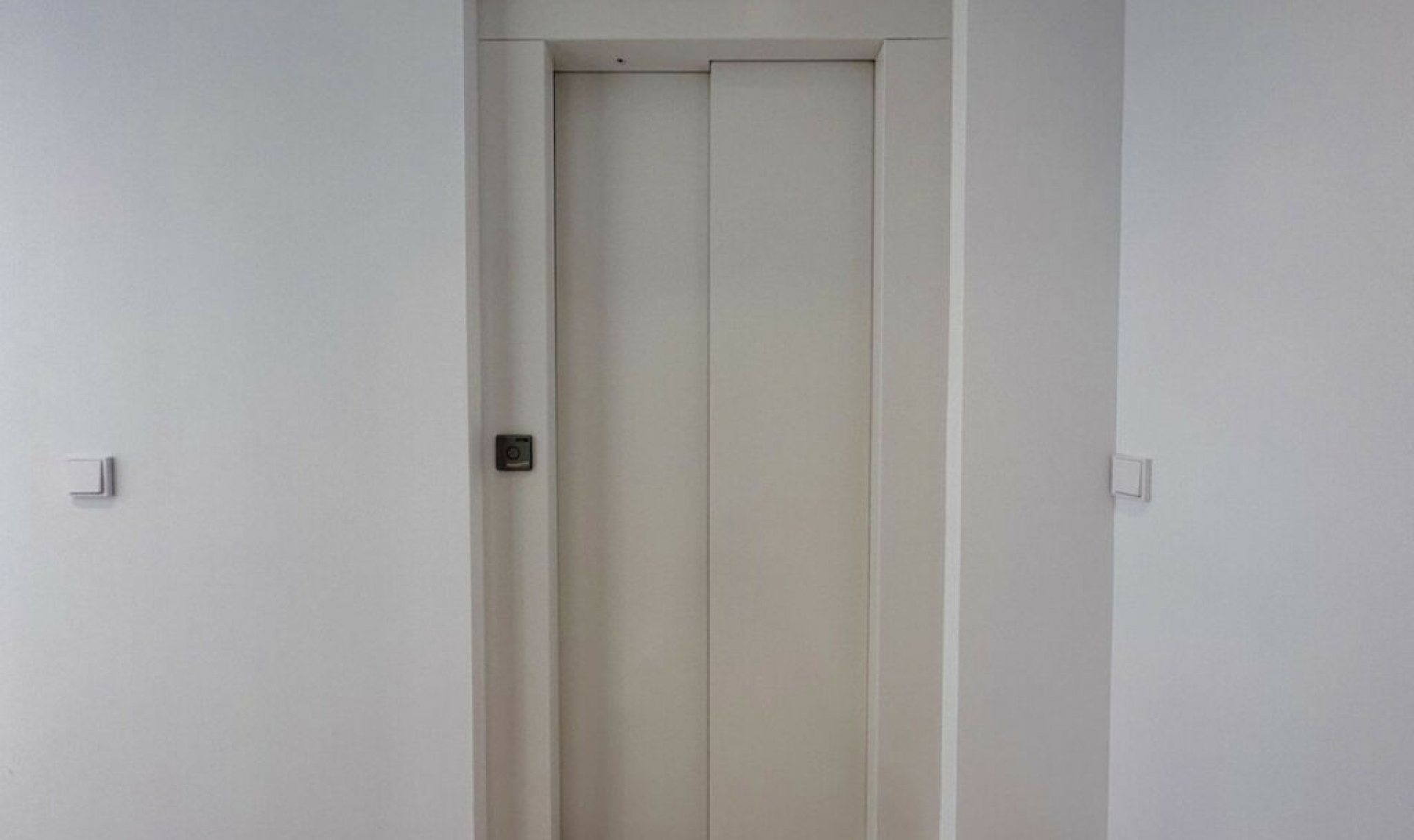 Resale - House -
The Golden Mile