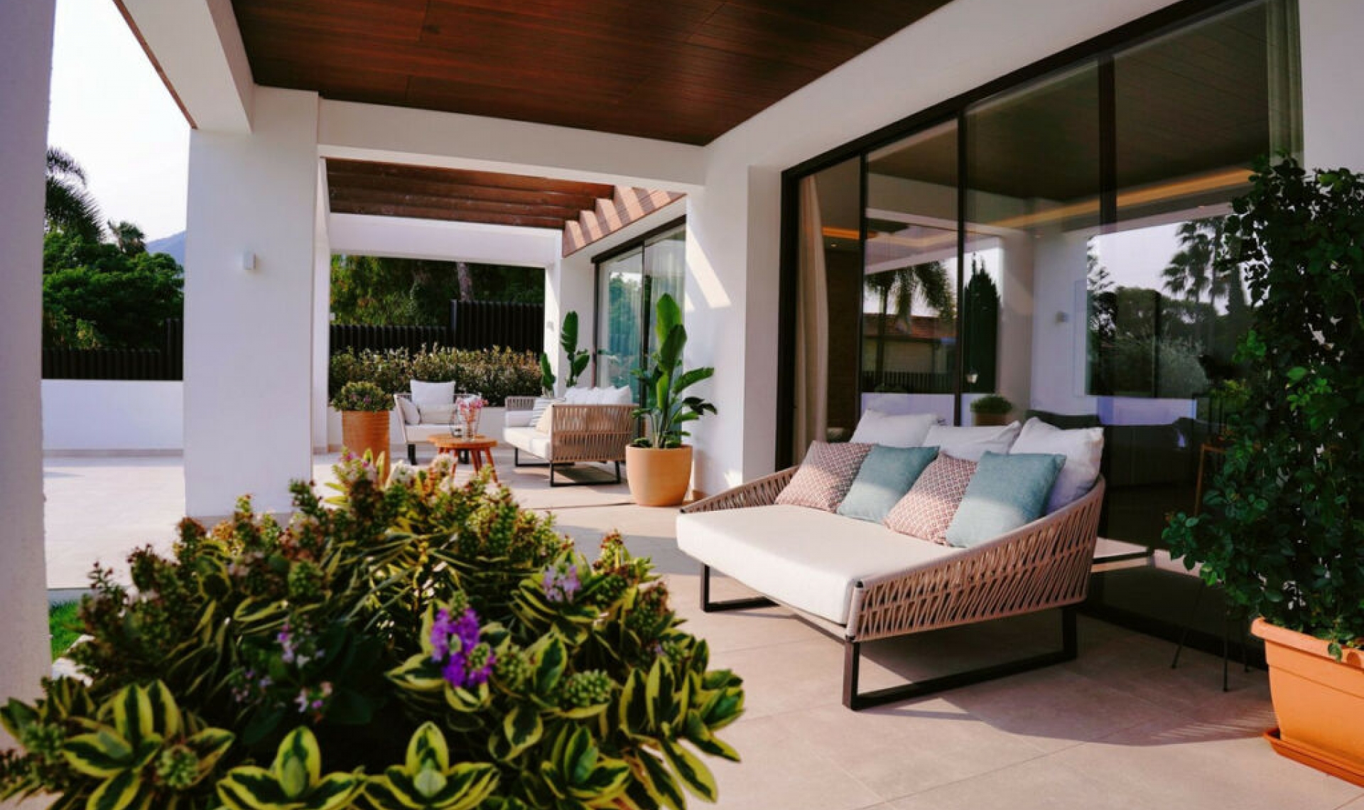 Resale - House -
The Golden Mile