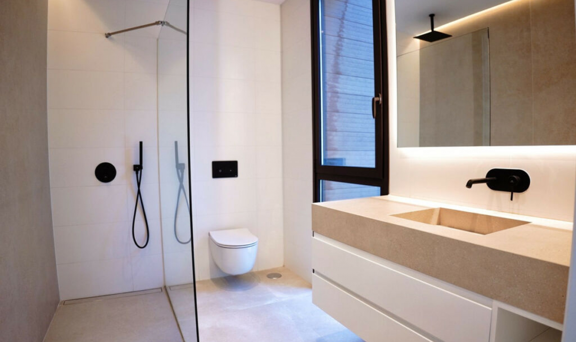 Resale - House -
The Golden Mile