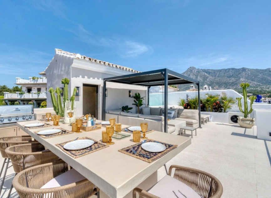 Resale - House -
The Golden Mile