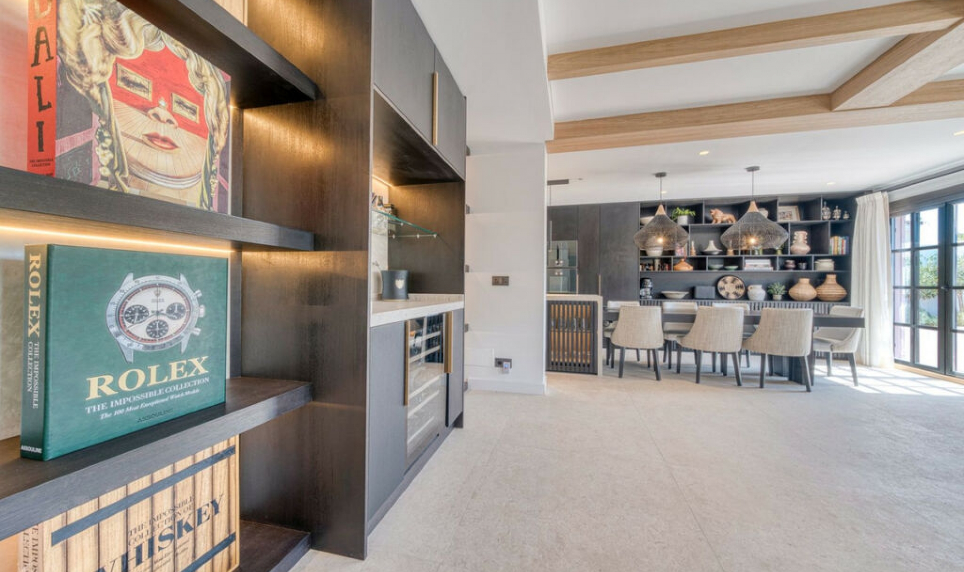Resale - House -
The Golden Mile