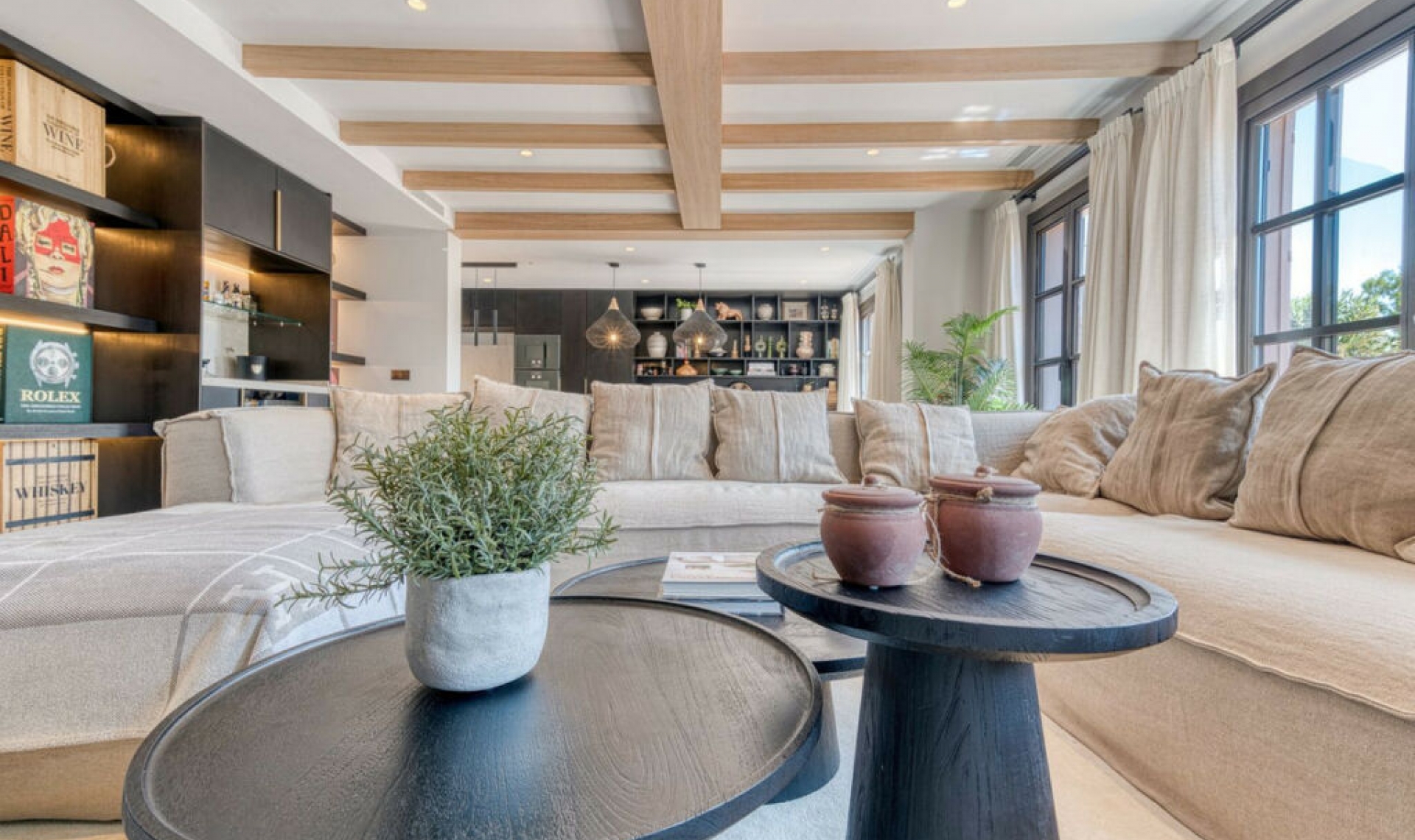 Resale - House -
The Golden Mile