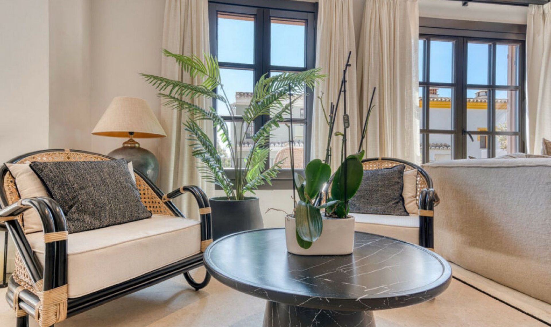 Resale - House -
The Golden Mile