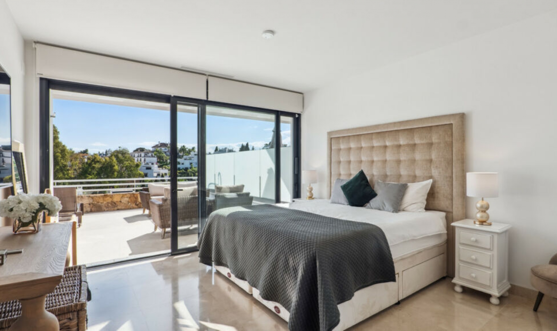 Resale - House -
The Golden Mile