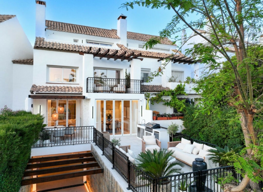 Resale - House -
The Golden Mile