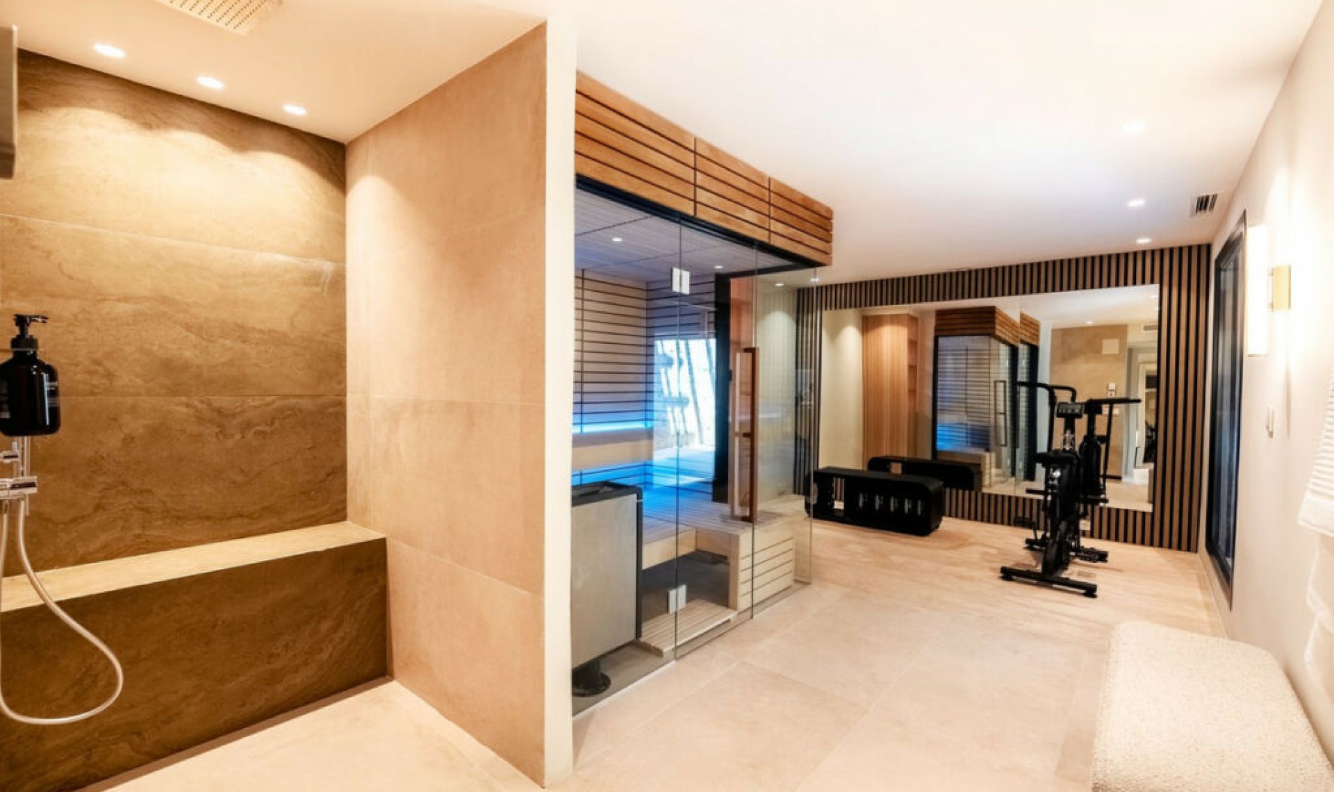 Resale - House -
The Golden Mile