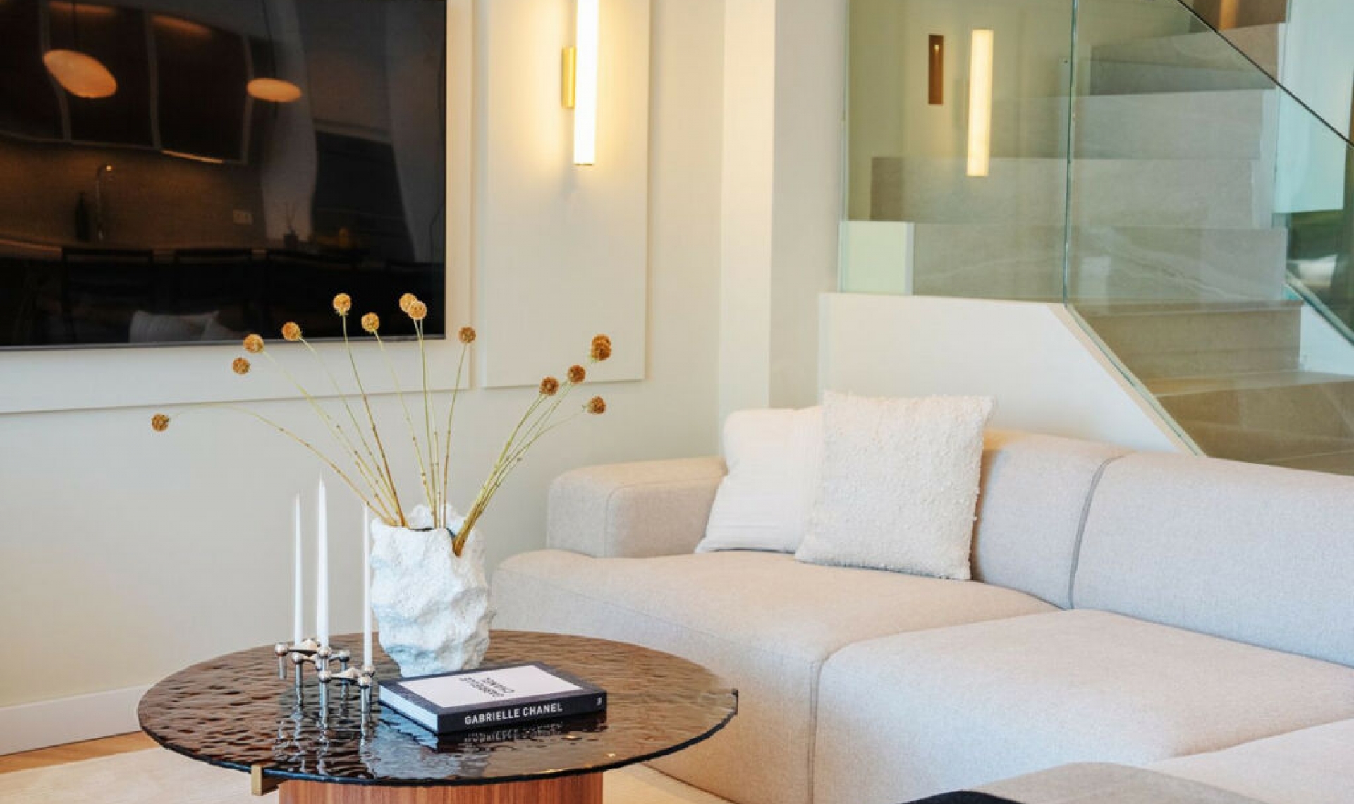 Resale - House -
The Golden Mile