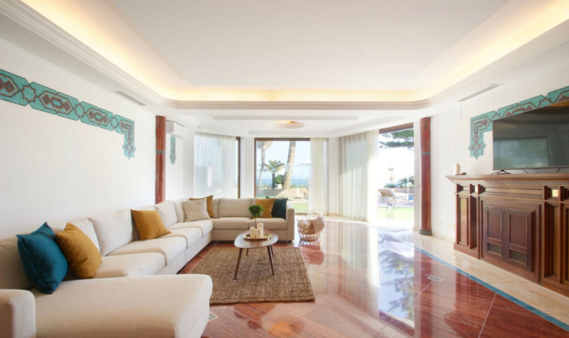 Resale - House -
The Golden Mile
