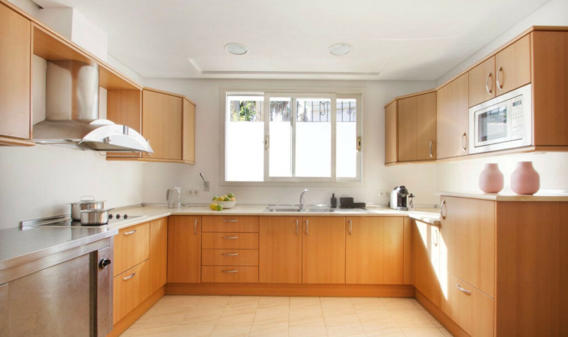Resale - House -
The Golden Mile