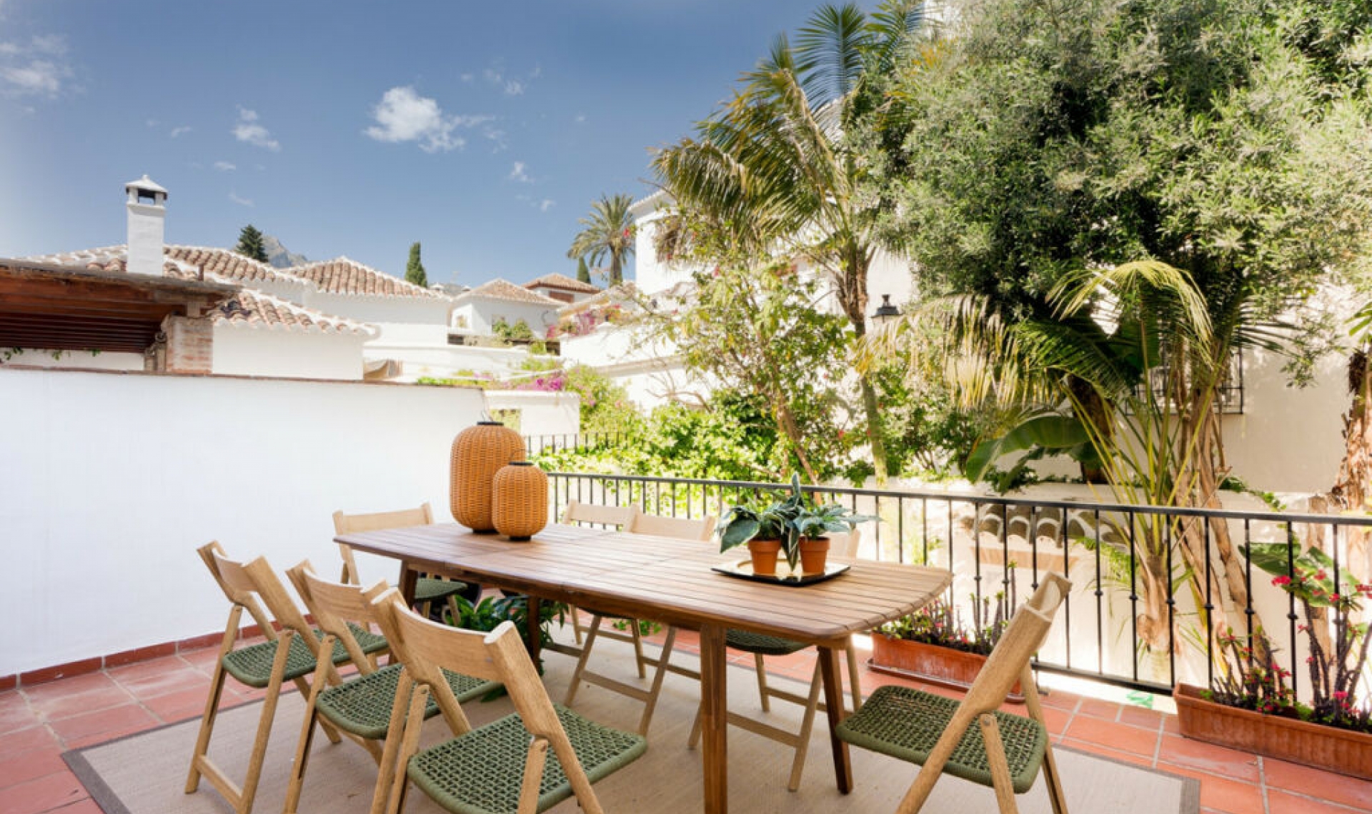 Resale - House -
The Golden Mile
