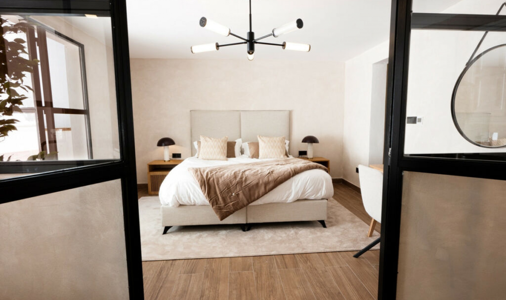 Resale - House -
The Golden Mile