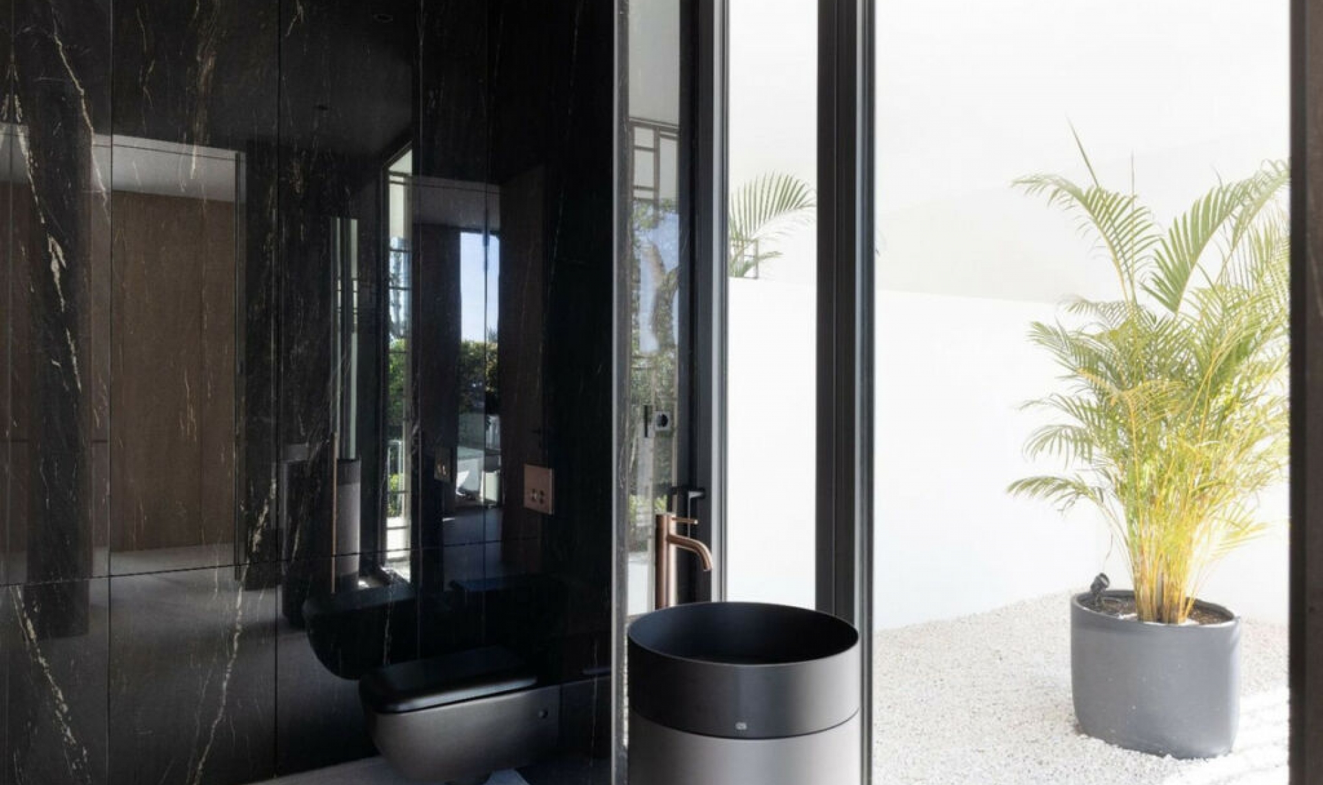 Resale - House -
The Golden Mile