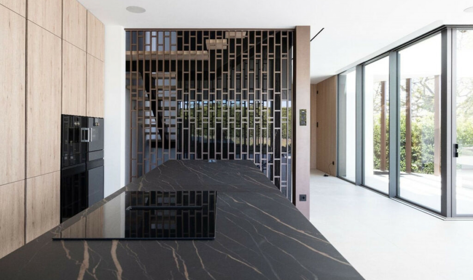 Resale - House -
The Golden Mile