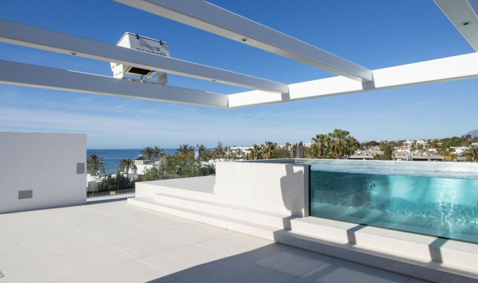 Resale - House -
The Golden Mile