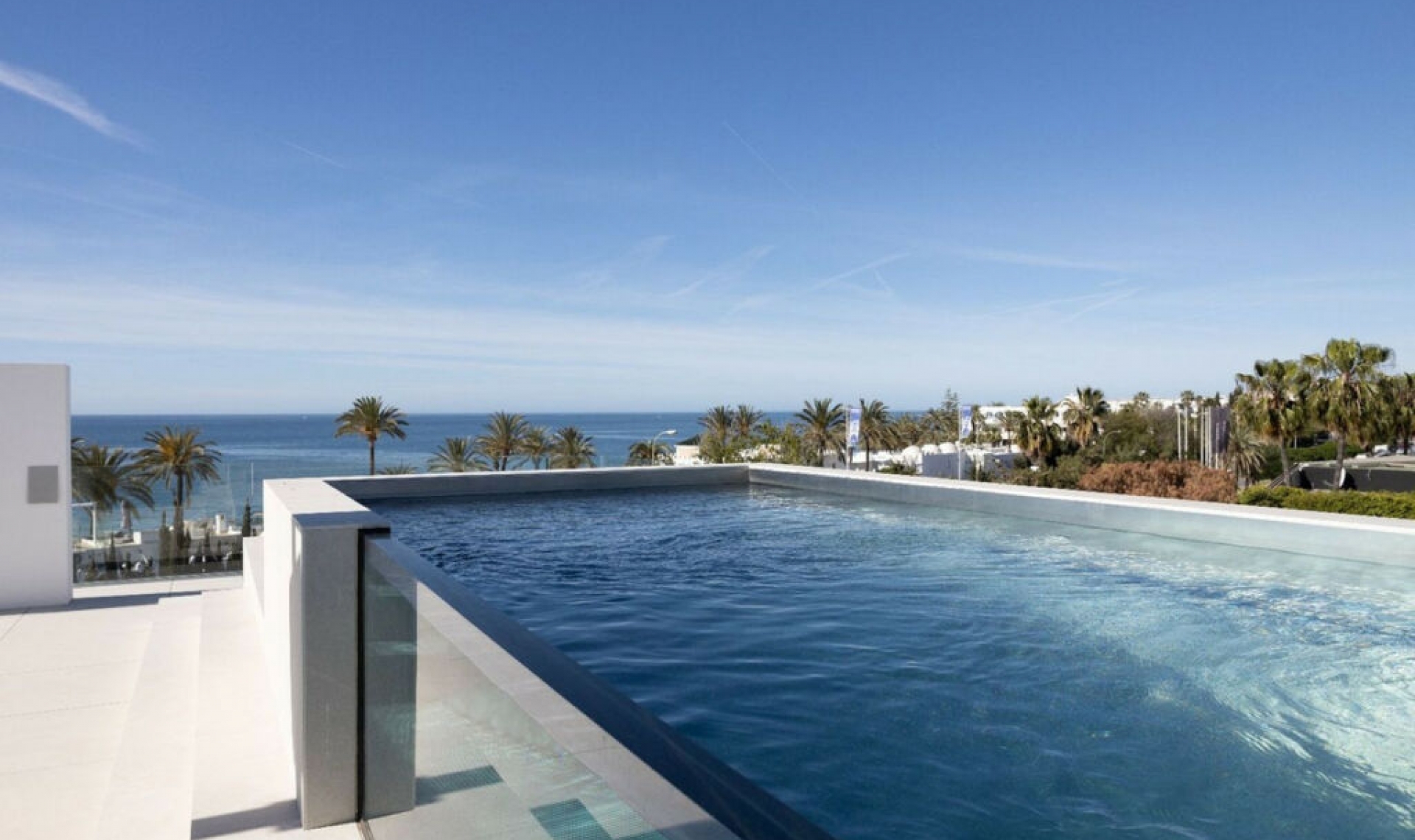 Resale - House -
The Golden Mile