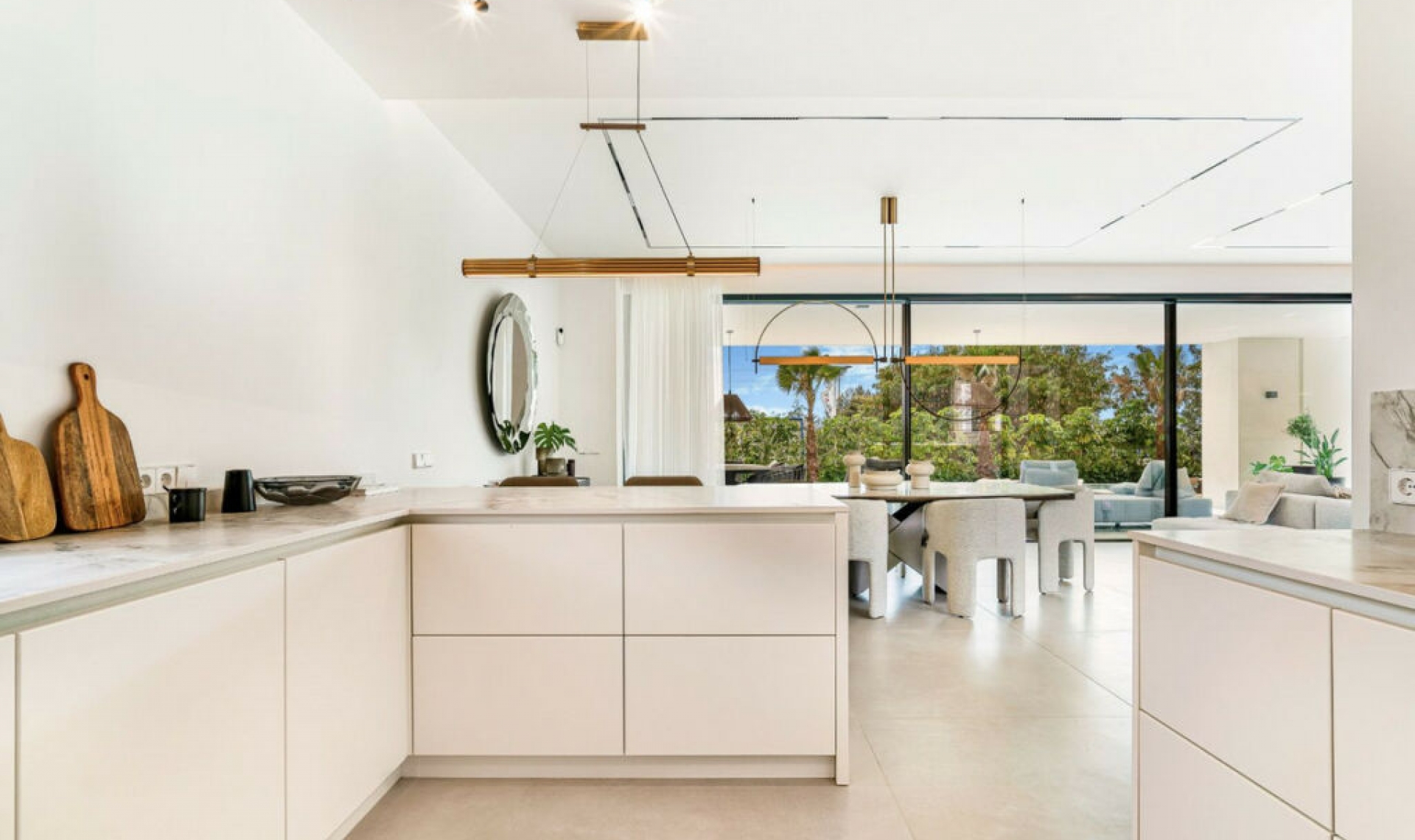 Resale - House -
The Golden Mile