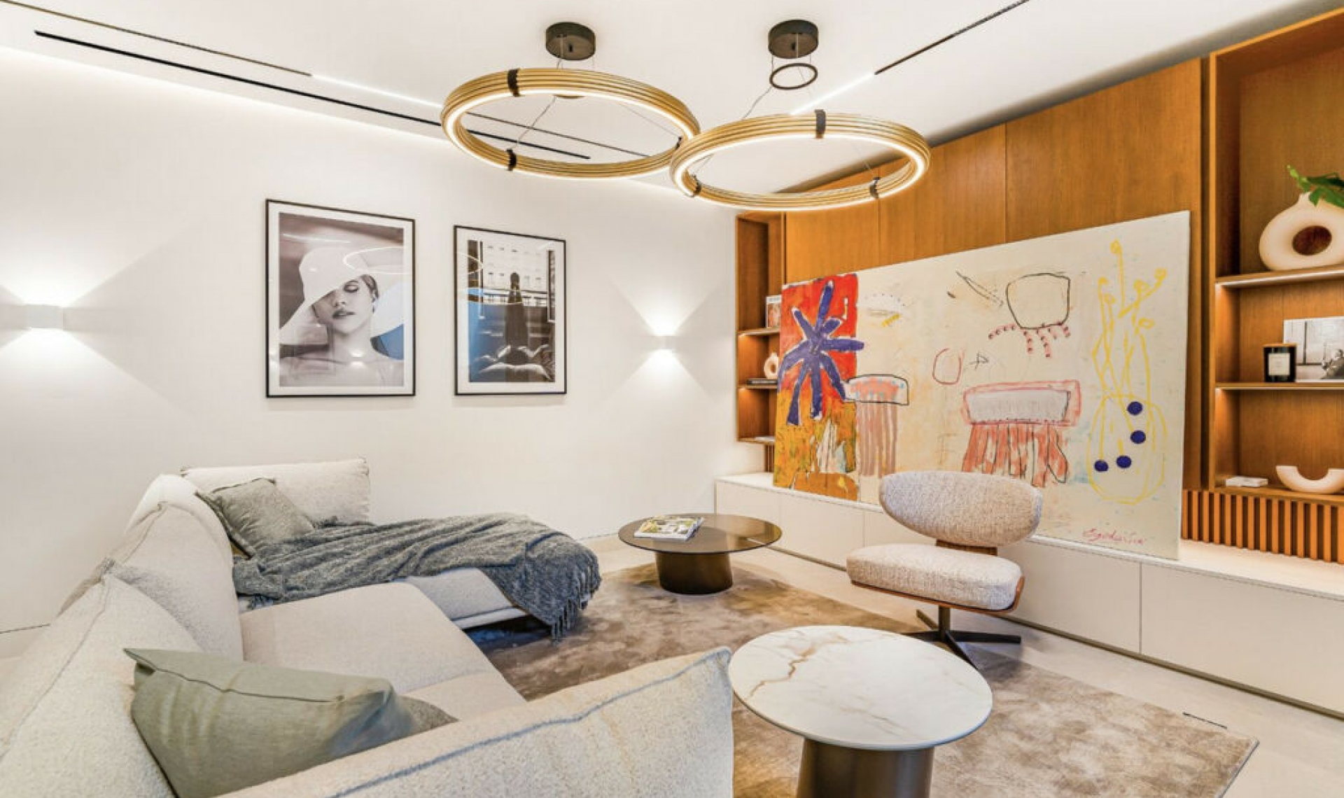 Resale - House -
The Golden Mile
