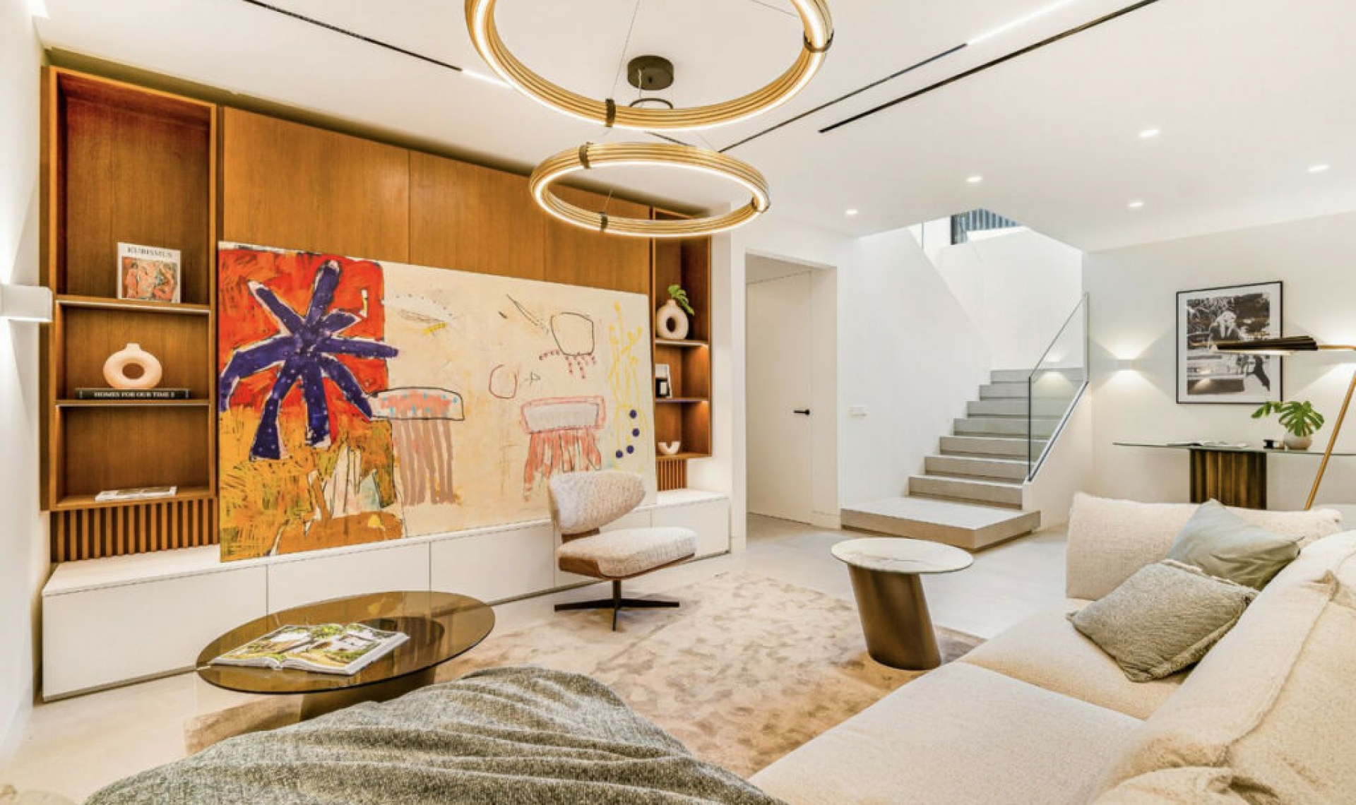Resale - House -
The Golden Mile