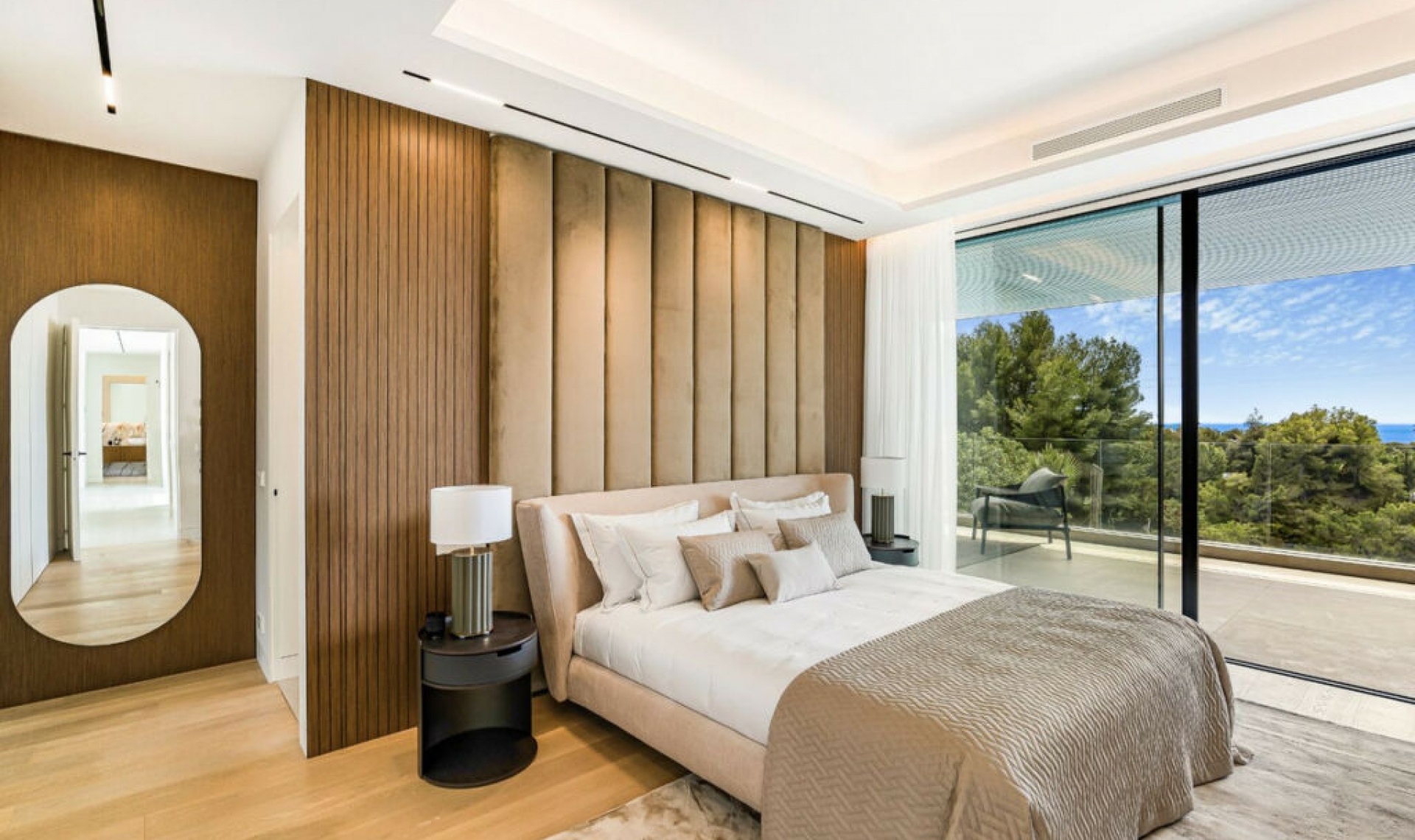 Resale - House -
The Golden Mile