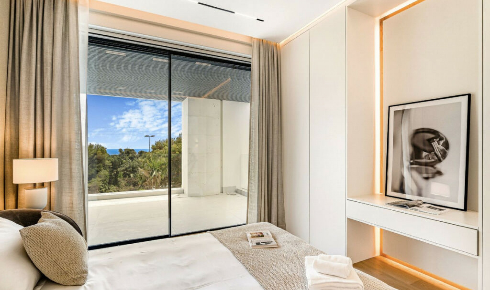 Resale - House -
The Golden Mile