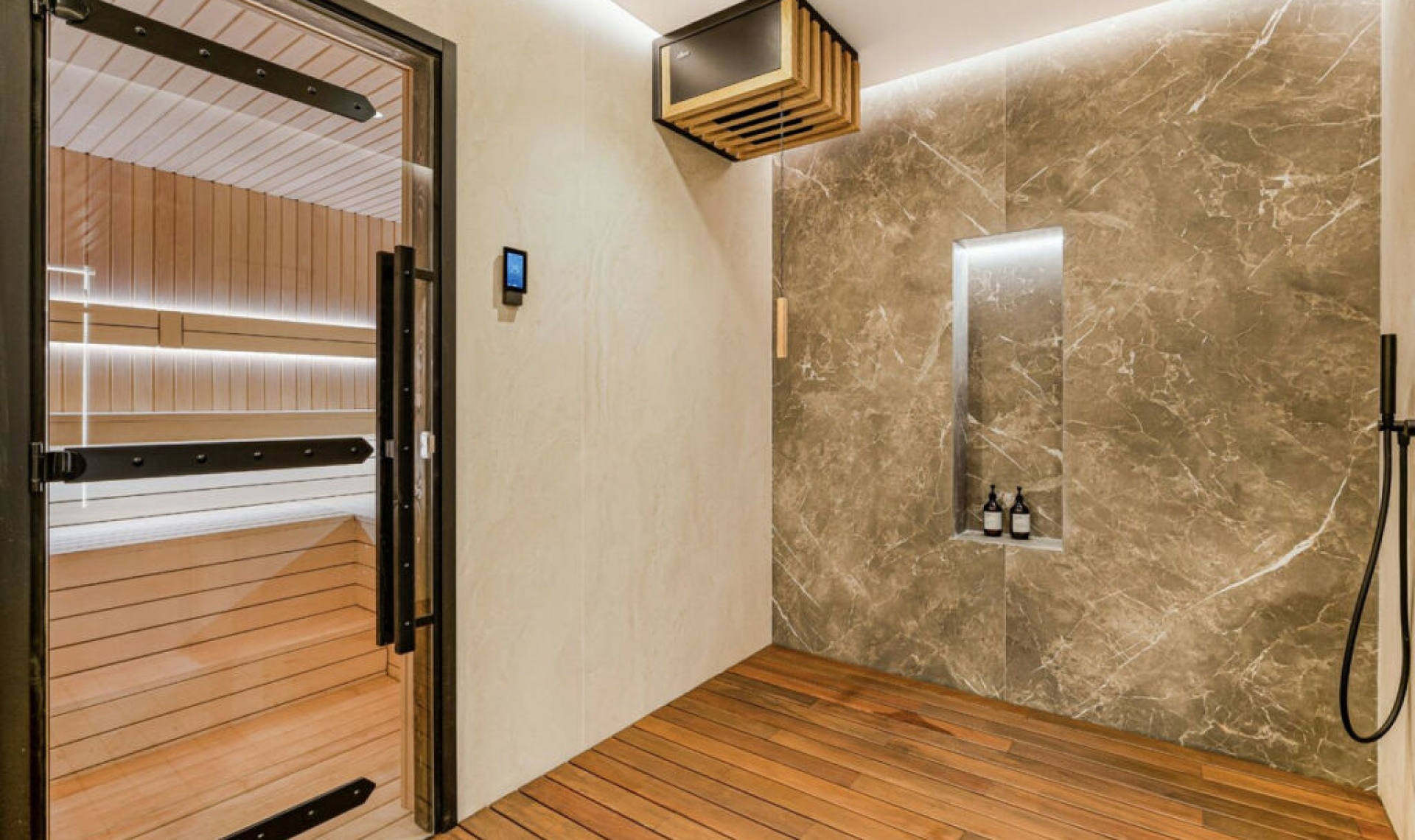 Resale - House -
The Golden Mile
