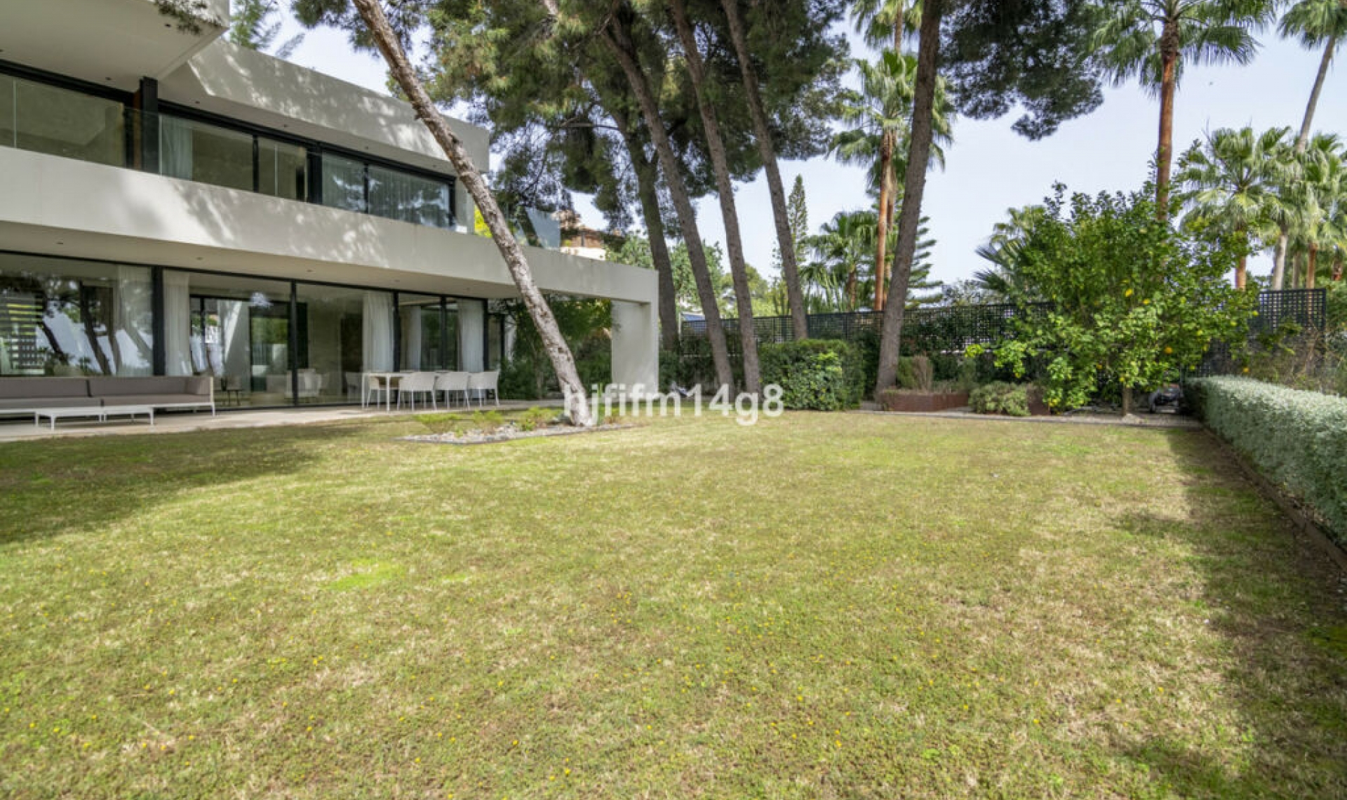 Resale - House -
The Golden Mile